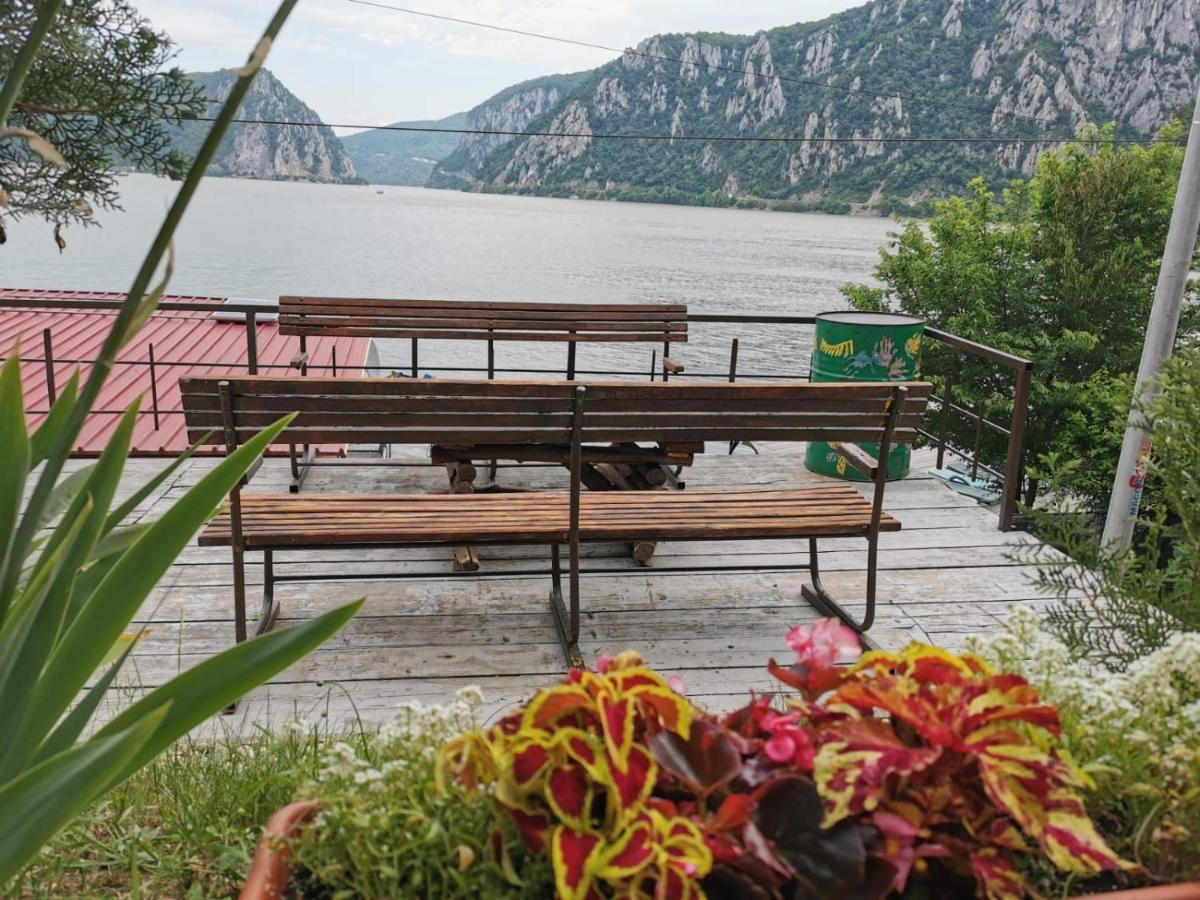 Casa Beasarah. Villa Dubova Exterior photo